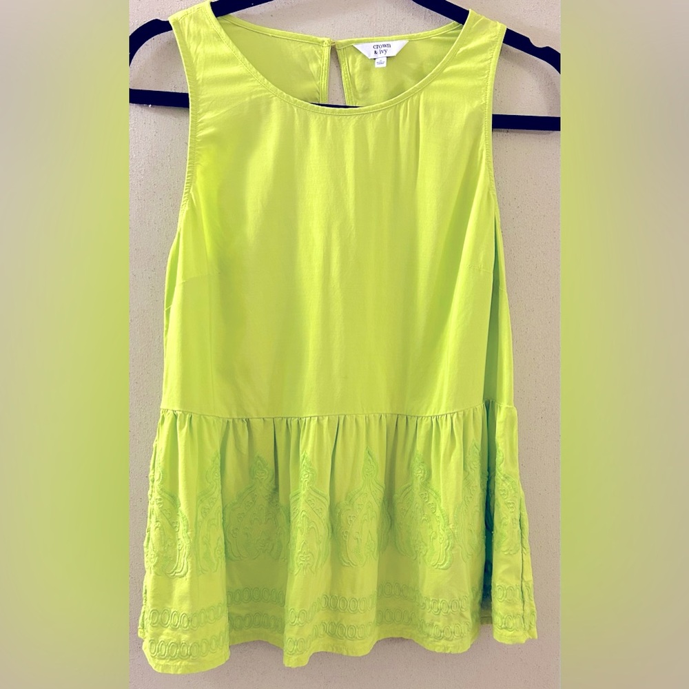 Crown & ivy, woman’s shirt, green, size small